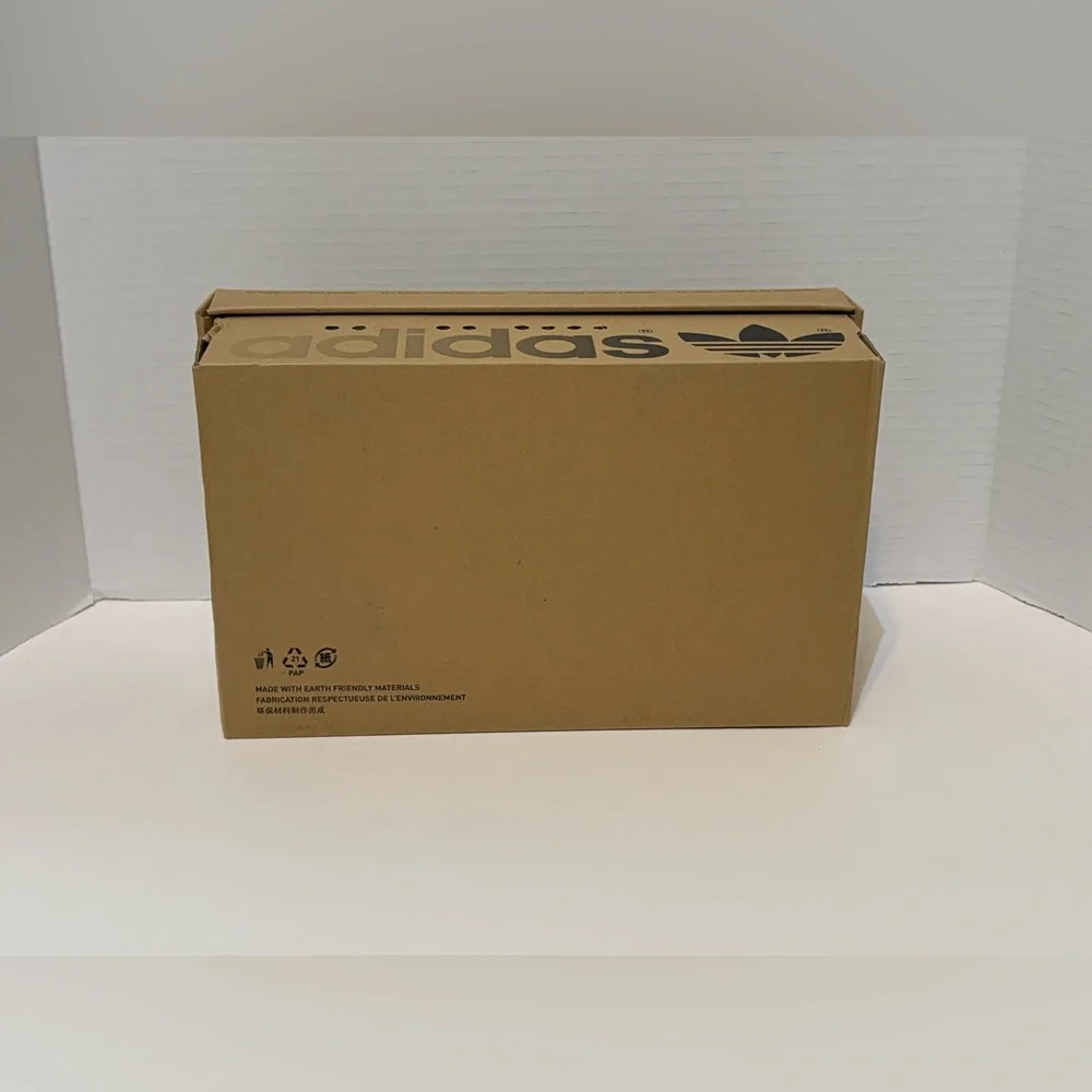 Adidas Gazelle Indoor IH4770 Shoe Box